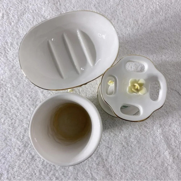 Vintage Ceramic Yellow Flower Bathroom Set Toothbrush Holder Cup Soap Dish - Picture 7 of 12